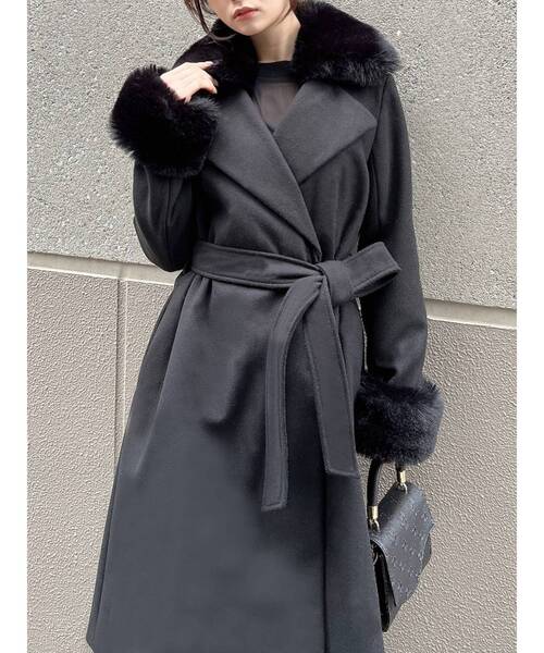 RESEXXY（リゼクシー）の「レディファーコート（その他アウター・レディース・ブラック/ブラウン/アイボリー・FREE）」の3枚目の写真