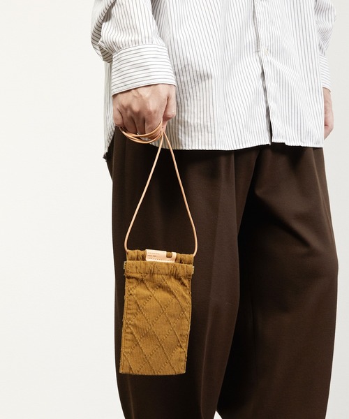 Butler Verner Sails（バトラーヴァーナーセイルス）の「Butler Verner Sails バトラーバーナーセイルズ / 反応染め九櫻刺子ネックミニポーチ ボディバッグ ショルダーバッグ スマホケース スマホポーチ / JI-2479-22（ボディバッグ/ウエストポーチ・メンズ・イエロー/キャメル/グリーン/ブルーグレー/ネイビー・FREE）」の9枚目の写真