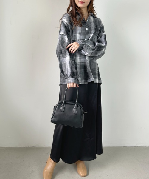 CLEA(クレア)の「ボリューム袖チェックネル風オーバーサイズシャツ(シャツ/ブラウス・レディース・ブラウン/イエロー/ブルー/ブラック・FREE)」の11枚目の写真