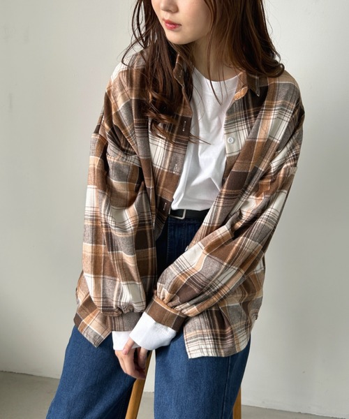 CLEA(クレア)の「ボリューム袖チェックネル風オーバーサイズシャツ(シャツ/ブラウス・レディース・ブラウン/イエロー/ブルー/ブラック・FREE)」の16枚目の写真