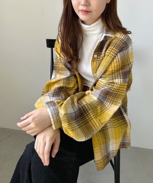 CLEA(クレア)の「ボリューム袖チェックネル風オーバーサイズシャツ(シャツ/ブラウス・レディース・ブラウン/イエロー/ブルー/ブラック・FREE)」の5枚目の写真