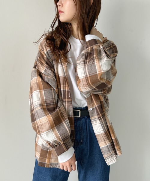 CLEA(クレア)の「ボリューム袖チェックネル風オーバーサイズシャツ(シャツ/ブラウス・レディース・ブラウン/イエロー/ブルー/ブラック・FREE)」の17枚目の写真