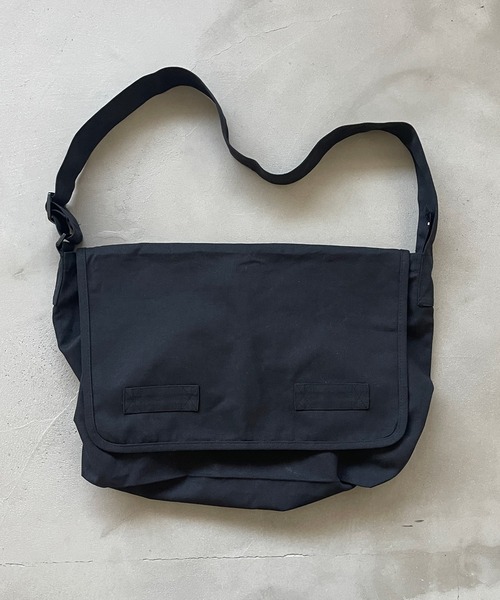 kutir(クティール)の「メッセンジャーバッグ(ショルダーバッグ・メンズ・ブラック/オフホワイト・FREE)」の9枚目の写真