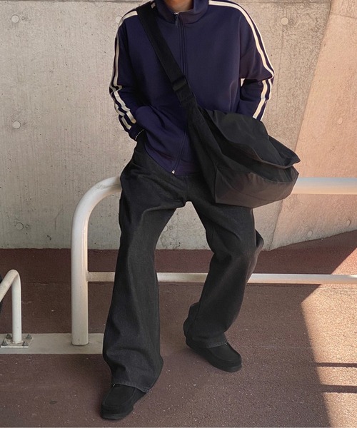 kutir(クティール)の「メッセンジャーバッグ(ショルダーバッグ・メンズ・ブラック/オフホワイト・FREE)」の13枚目の写真