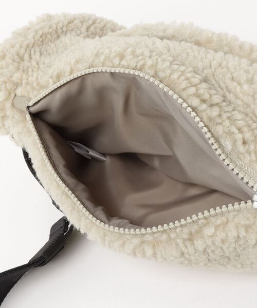 HELLY HANSEN（ヘリーハンセン）の「HELLY HANSEN/ヘリーハンセン ウエストポーチ ファイバーパイルサーモハンドウォーマーウエストバッグ HY92282（ボディバッグ/ウエストポーチ・メンズ・チャコールグレー×ブラック/グレー/ブラック×ブラック・FREE）」の4枚目の写真