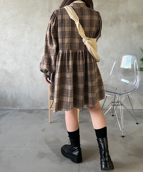kutir（クティール）の「バルーンスリーブチェックチュニック
