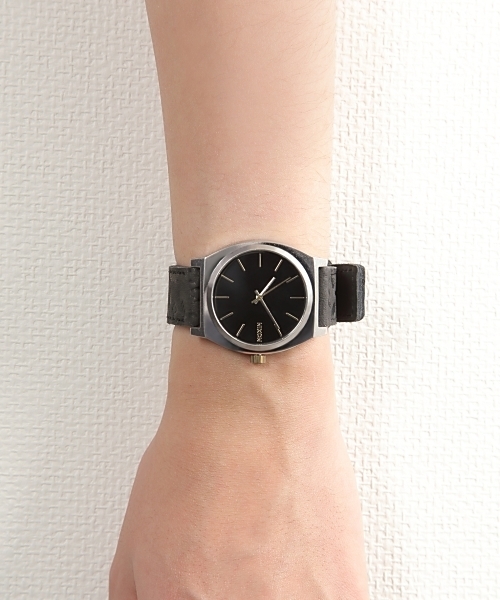 NIXON（ニクソン）の「THE TIME TELLER（アナログ腕時計・メンズ・ブラウン系その他/コーラル/ゴールド系その他/その他1/その他2/その他3/ブラック系その他/その他4/その他5/その他6/その他7/シルバー系その他/その他9/その他8/ホワイト×ゴールド/その他10/ブラック×ゴールド/その他12/ローズ/その他11/シルバー・FREE）」の18枚目の写真