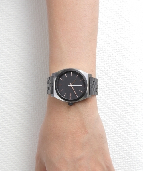 NIXON（ニクソン）の「THE TIME TELLER（アナログ腕時計・メンズ・ブラウン系その他/コーラル/ゴールド系その他/その他1/その他2/その他3/ブラック系その他/その他4/その他5/その他6/その他7/シルバー系その他/その他9/その他8/ホワイト×ゴールド/その他10/ブラック×ゴールド/その他12/ローズ/その他11/シルバー・FREE）」の20枚目の写真