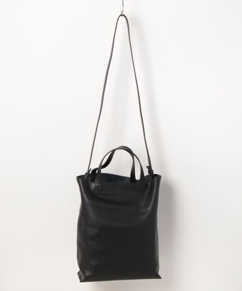 A.P.C.(アーペーセー)の「CABAS MAIKO MEDIUM 23P(ショルダーバッグ・レディース・ブラック・ONESIZE)」の2枚目の写真