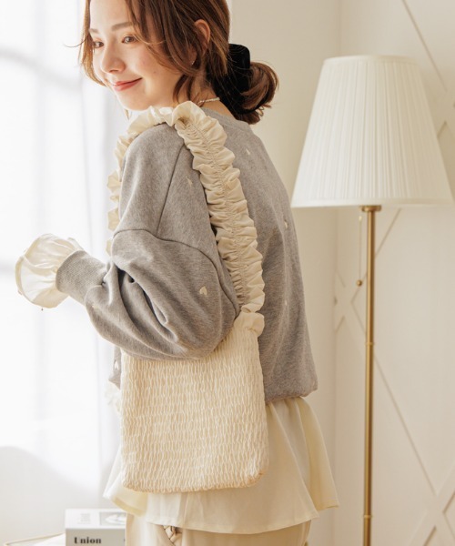 flower(フラワー)の「メニーシャーリングバッグ(ショルダーバッグ・レディース・アイボリー/ブラック・FREE)」の2枚目の写真