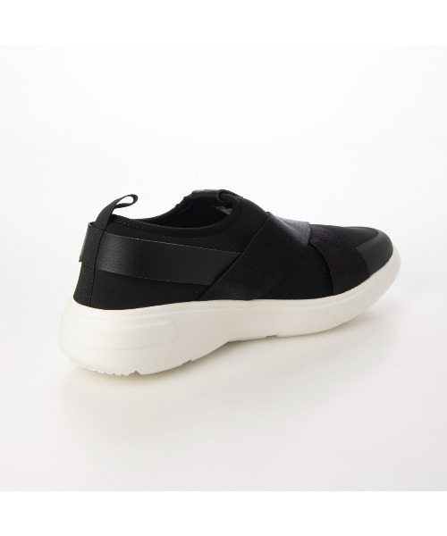 le coq sportif(ルコックスポルティフ)の「クロスベルトスリッポンスニーカー(ラ ローヌ DBSP)(スリッポン・レディース・ベージュ/ブラック/グレー/ブラック×ブラック・24cm/25cm/24.5cm/23cm/22.5cm/23.5cm)」の20枚目の写真