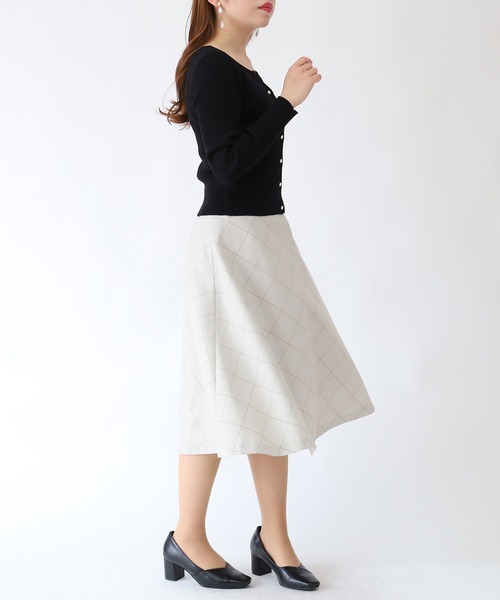 TRUDEA(トルディア)の「スリットネックリブカーディガン(カーディガン/ボレロ・レディース・ホワイト/ブラック/グレイッシュベージュ/ネイビー・MEDIUM/LARGE)」の14枚目の写真