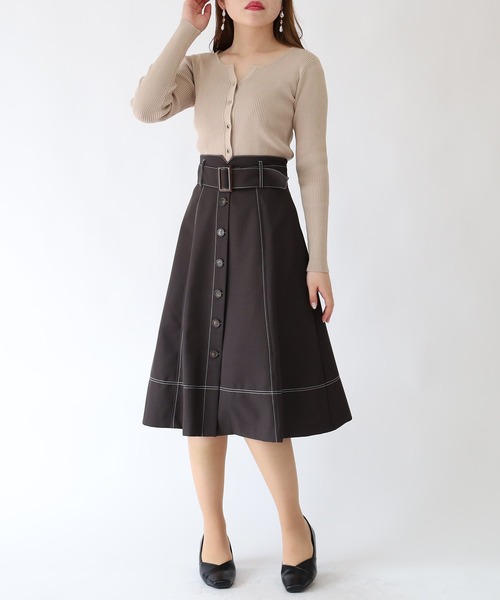 TRUDEA(トルディア)の「スリットネックリブカーディガン(カーディガン/ボレロ・レディース・ホワイト/ブラック/グレイッシュベージュ/ネイビー・MEDIUM/LARGE)」の11枚目の写真