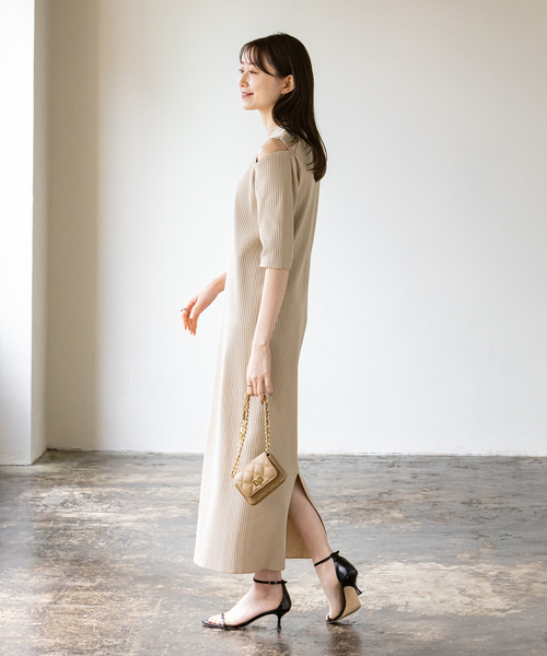 Noble（ノーブル）の「トタンテレコショルダーオープンワンピース（ワンピース・レディース・ベージュ/ブラック・FREE）」の11枚目の写真