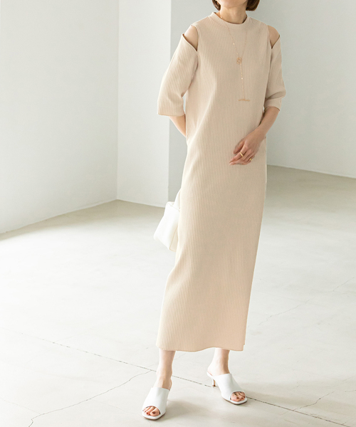 Noble（ノーブル）の「トタンテレコショルダーオープンワンピース（ワンピース・レディース・ベージュ/ブラック・FREE）」の14枚目の写真