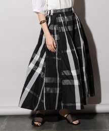 シャカシャカタフタチェックスカート