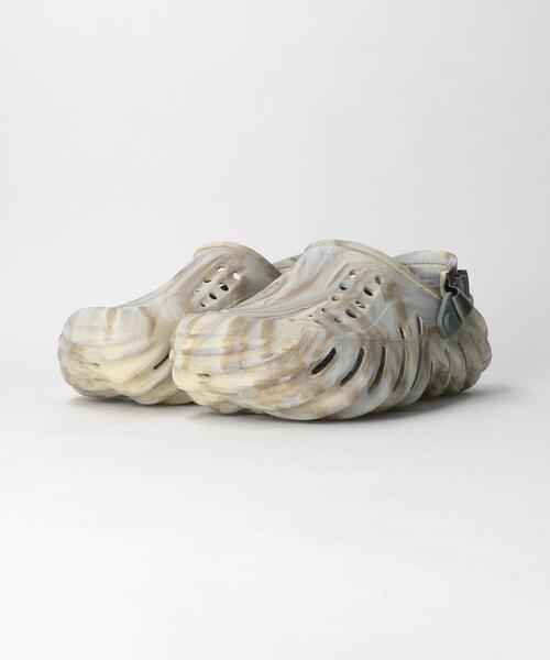crocs（クロックス）の「＜crocs＞ ECHO MARBLED CLOG/サンダル（サンダル・メンズ・ベージュ・8/9/10/7）」の6枚目の写真