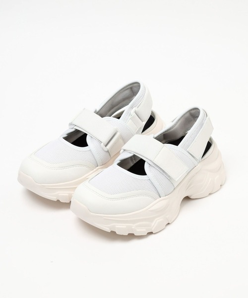 LOWRYS FARM（ローリーズファーム）の「スニーカーサンダル　190701（サンダル・レディース・ホワイト/ブラック・MEDIUM/LARGE）」の5枚目の写真