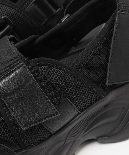 LOWRYS FARM（ローリーズファーム）の「スニーカーサンダル　190701（サンダル・レディース・ホワイト/ブラック・MEDIUM/LARGE）」の13枚目の写真