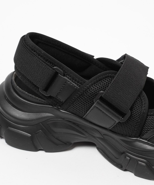 LOWRYS FARM（ローリーズファーム）の「スニーカーサンダル　190701（サンダル・レディース・ホワイト/ブラック・MEDIUM/LARGE）」の14枚目の写真