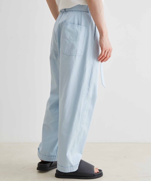 ADAM ET ROPE'（アダムエロペ）の「【CO.Organics】ライトカツラギ ワイドフォルム ベルテッド パンツ / ユニセックス / セットアップ対応（その他パンツ・メンズ・スミクロ/グリーン/サックスブルー・L/M）」の16枚目の写真