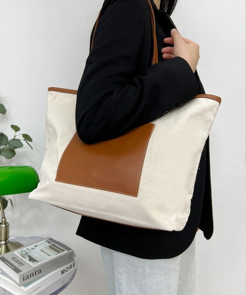 CEMONEMO（セモネモ）の「【A4サイズ収納可能】 配色レザー キャンバス トートバッグ（トートバッグ・レディース・モカ・FREE）」の8枚目の写真