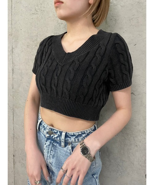 ENVYM（アンビー）の「ケーブルニットトップス（ニット/セーター・レディース・ブラック/ブルー/ピンク・FREE）」の4枚目の写真