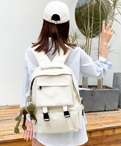 shopnikoniko（ショップニコニコ）の「大容量 リュックサック カエル キーホルダー ぬいぐるみ チャーム 通学 高校生（バックパック/リュック・レディース・ホワイト/ブラック・フリー）」の19枚目の写真