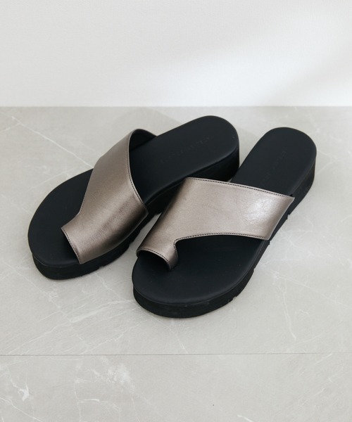 KATHARINE ROSS(キャサリンロス)の「【KATHARINE ROSS】ATELIER BRUGGE/アトリエブルージュ トングサンダル(サンダル・レディース・ライトグレー・SMALL/MEDIUM)」の8枚目の写真