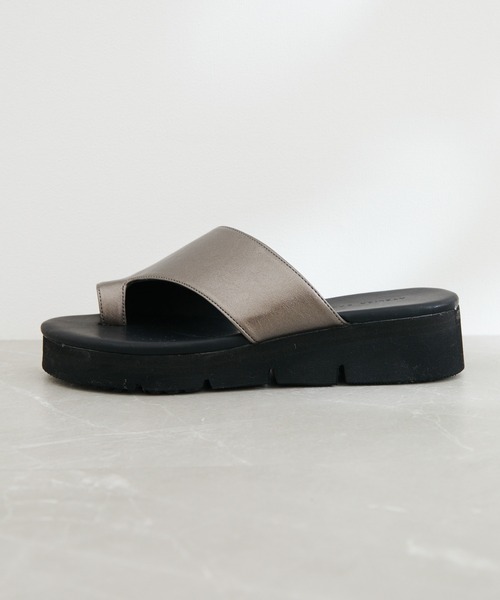KATHARINE ROSS(キャサリンロス)の「【KATHARINE ROSS】ATELIER BRUGGE/アトリエブルージュ トングサンダル(サンダル・レディース・ライトグレー・SMALL/MEDIUM)」の5枚目の写真