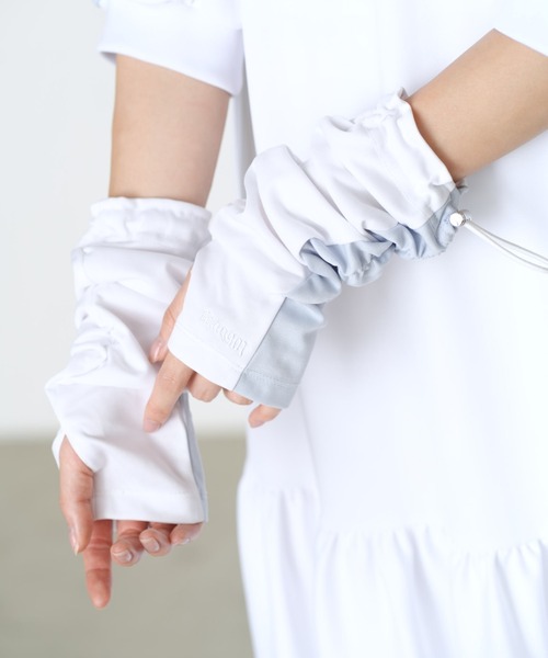 Whinny(ホワイニー)の「Whinny/クシュクシュヘンテコリン(アームカバー・レディース・ホワイト/ブラック/サックスブルー・FREE)」の16枚目の写真