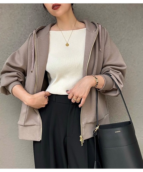 大人パーカー】ダンボールジップアップパーカー Emma Taylor