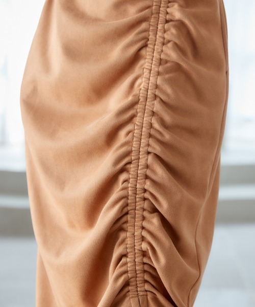 miclat（ミクラ）の「大きいサイズ　シャーリングスカート　miclat（スカート・レディース・オレンジ系/ベージュ系・4L/L/LL/3L/5L）」の12枚目の写真