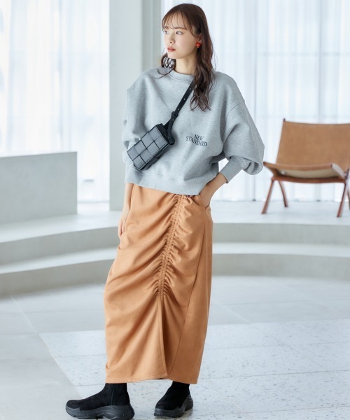 miclat（ミクラ）の「大きいサイズ　シャーリングスカート　miclat（スカート・レディース・オレンジ系/ベージュ系・4L/L/LL/3L/5L）」の3枚目の写真