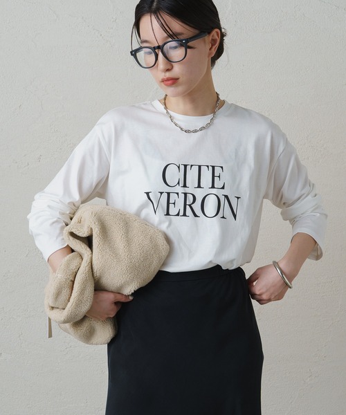 LOUNGEDRESS（ラウンジドレス）の「ロゴロンT（Tシャツ/カットソー・レディース・チャコールグレー/オフホワイト/ブラック・FREE）」の4枚目の写真