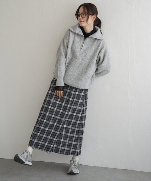 LBC(エルビーシー)の「ループヤーンハーフジップアッププルオーバー(ニット/セーター・レディース・ブラック/ベージュ/ライトグレー・M)」の5枚目の写真