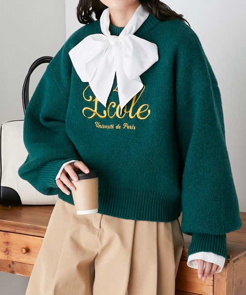 BONLECILL(ボンルシール)の「フレンチロゴ刺繍ボリュームスリーブニットプルオーバー(ニット/セーター・レディース・モスグリーン/ブラック/アイボリー/ネイビー/ピンク・FREE)」の3枚目の写真