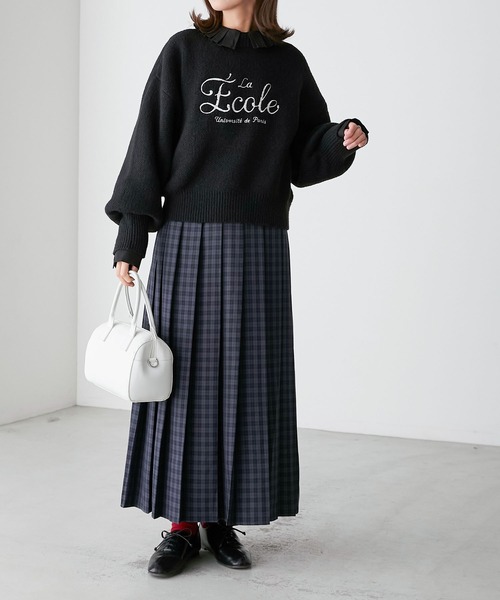 BONLECILL(ボンルシール)の「フレンチロゴ刺繍ボリュームスリーブニットプルオーバー(ニット/セーター・レディース・モスグリーン/ブラック/アイボリー/ネイビー/ピンク・FREE)」の17枚目の写真