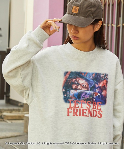 MONO-MART（モノマート）の「【ユニバーサル・スタジオ・ジャパン、ハロウィーン・ホラー・ナイト「チャッキーズ・カーニバル・オブ・カオス～チャッキーの血塗られた祭典～」限定デザイン】ヴィンテージライク ビッグシルエットスウェット（スウェット・レディース・スミクロ/オートミール・L/M）」の11枚目の写真