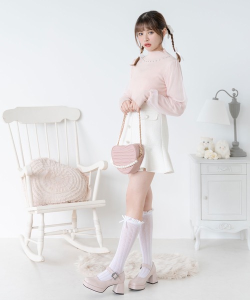 DearMyLoveRose(ディアマイラブローズ)の「袖チュールラウンドビジューハイネックニットトップス(ニット/セーター・レディース・ホワイト/ブラック/ベビーピンク・M-L/LL~3L/L-XL)」の4枚目の写真