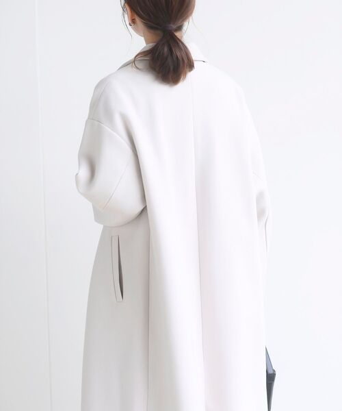 rps（アールピーエス）の「ワイドチェスターロングコート（チェスターコート・レディース・ネイビー/アイボリー/ベージュ/モカ・フリー）」の11枚目の写真