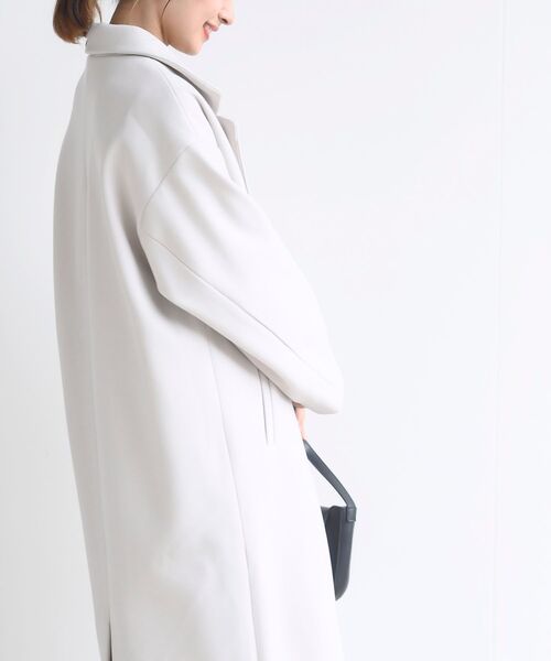 rps（アールピーエス）の「ワイドチェスターロングコート（チェスターコート・レディース・ネイビー/アイボリー/ベージュ/モカ・フリー）」の13枚目の写真