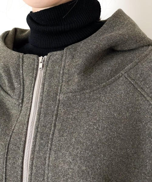 DOLLUPOOPS（ドールアップウップス）の「フェイクメルトンZIPパーカージャケット（ノーカラージャケット・レディース・カーキ/ブラック・38）」の13枚目の写真