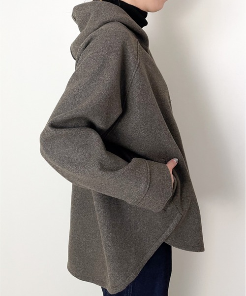 DOLLUPOOPS（ドールアップウップス）の「フェイクメルトンZIPパーカージャケット（ノーカラージャケット・レディース・カーキ/ブラック・38）」の11枚目の写真