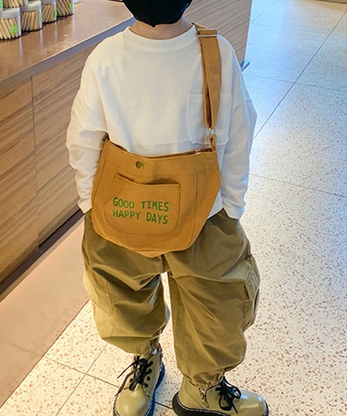 aimoha（アイモハ）の「【aimoha-KIDS-】子供服 ユニセックス英文字ショルダーバッグ（ショルダーバッグ・キッズ・ホワイト/ブルー/ブラウン/ブラック・FREE）」の12枚目の写真