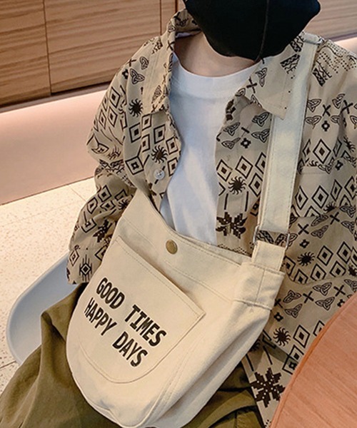 aimoha（アイモハ）の「【aimoha-KIDS-】子供服 ユニセックス英文字ショルダーバッグ（ショルダーバッグ・キッズ・ホワイト/ブルー/ブラウン/ブラック・FREE）」の11枚目の写真