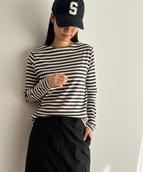 CANAL JEAN（キャナルジーン）の「harmonie -OrganicCotton-　フライスボーダーボートネックロングTシャツ（Tシャツ/カットソー・レディース・チャコールグレー/ボルドー・ONE SIZE）」の2枚目の写真