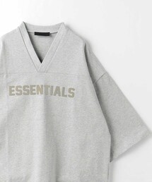 FOG ESSENTIALS | ＜FEAR OF GOD ESSENTIALS＞ フットボール Tシャツ 2(Tシャツ/カットソー)