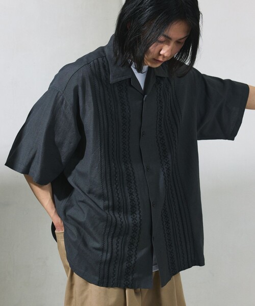 FREAK'S STORE(フリークスストア)の「限定展開 Relax Fit リラックスフィット リネンレーヨン フロント刺繍 キューバシャツ/オープンカラーシャツ(シャツ/ブラウス・メンズ・ブラック/ブラウン/チャコールグレー/ネイビー・SMALL/LARGE/MEDIUM)」の21枚目の写真