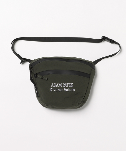 ADAM PATEK(アダムパテック)の「《ADAM PATEK》 nylon mini shoulder bag/ナイロンミニショルダーバッグ(ショルダーバッグ・メンズ・ブラック/カーキ・FREE)」の2枚目の写真